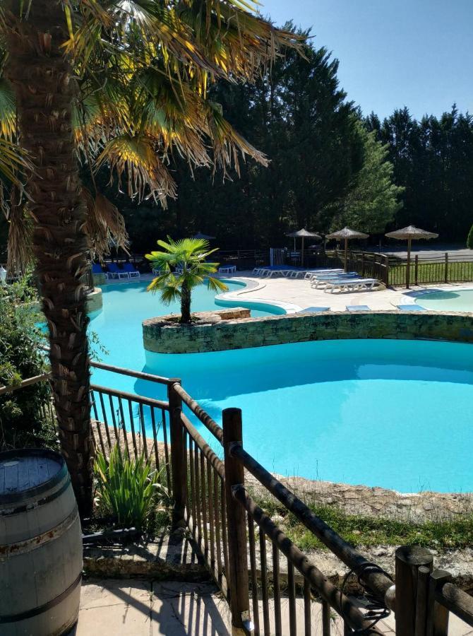 Domaine De Guillalmes Hotel Fumel Eksteriør billede